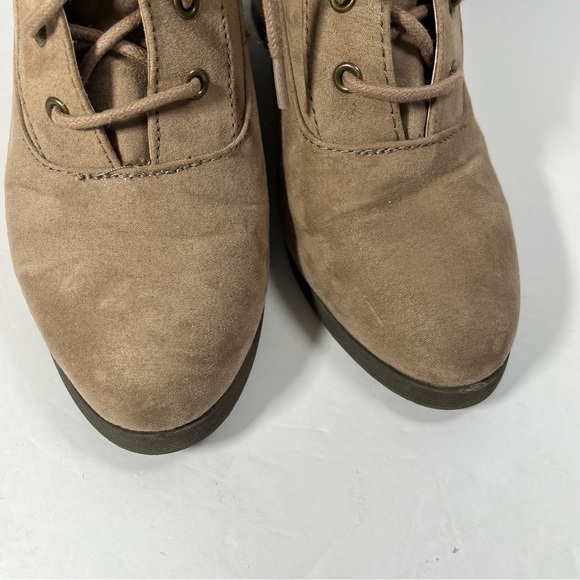 SO Wedge Tan Boot Womens Sweater Knit Collar Edge Zip Up and Lace Up - Picture 10 of 16